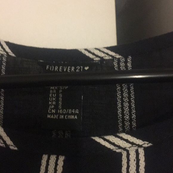 Forever 21 black and cream dress - Picture 3 of 5